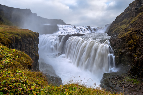 Reykjavik: Golden Circle Tour with Blue Lagoon Visit &amp; Entry