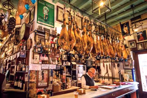 Seville: Tapas and Wine Tasting Tour