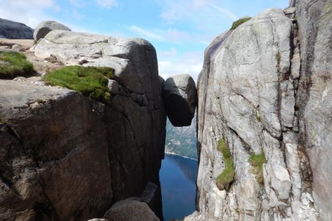 Stavanger: Guided Hike to Kjerag Kjeragbolten