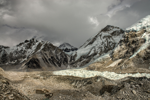 Camp de base de l'Everest: visite guidée en hélicoptère de 3 heuresVisite guidée partagée en hélicoptère Everest