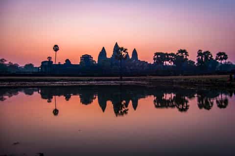 Angkor Wat: Highlights and Sunrise Guided Tour