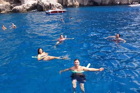 Capri: Small Group Day Tour from Sorrento by Boat