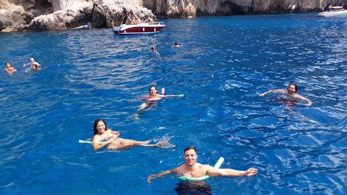 capri tour en barco de día en grupo reducido desde sorrento