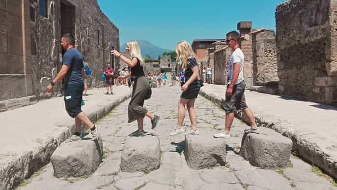 pompeii private tour