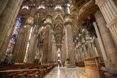 Milão: Visita guiada à Catedral e aos terraços de MilãoTour Particular em Inglês