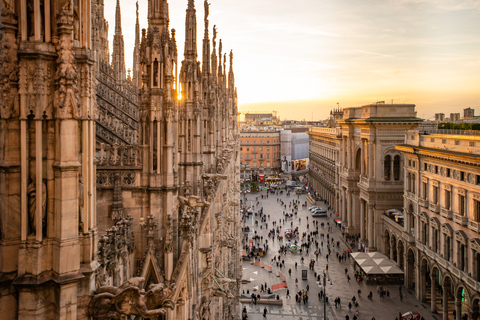 Milan: Fast-Track Milan Cathedral and Terraces Guided Tour Private Tour in Italian