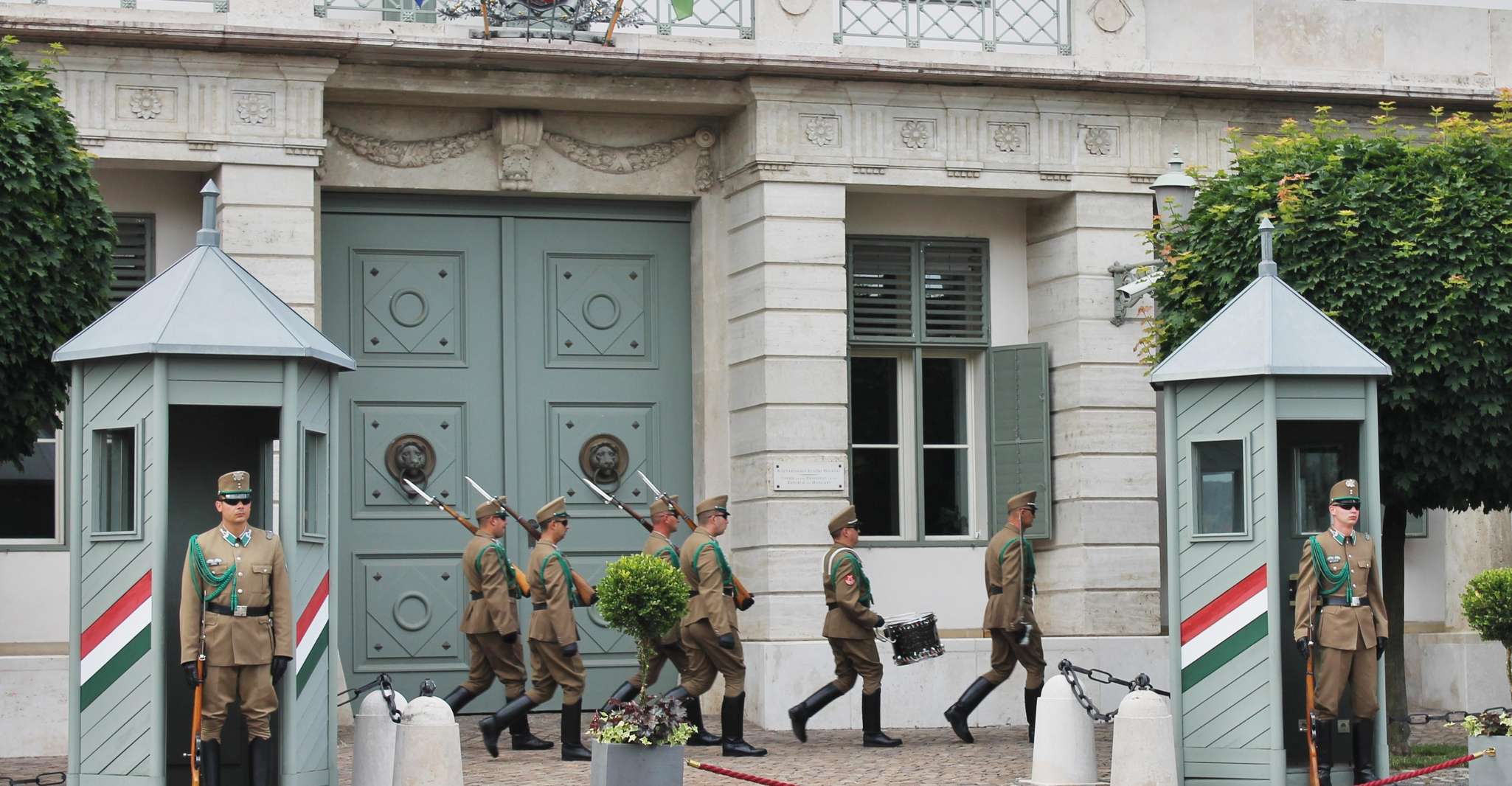 Budapest: Castle District Walk with Entry to Matthias Church photo 12