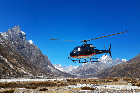 Camp de base de l'Everest: visite guidée en hélicoptère de 3 heuresVisite guidée partagée en hélicoptère Everest