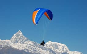 Pokhara: 30-Minute Tandem Paraglide