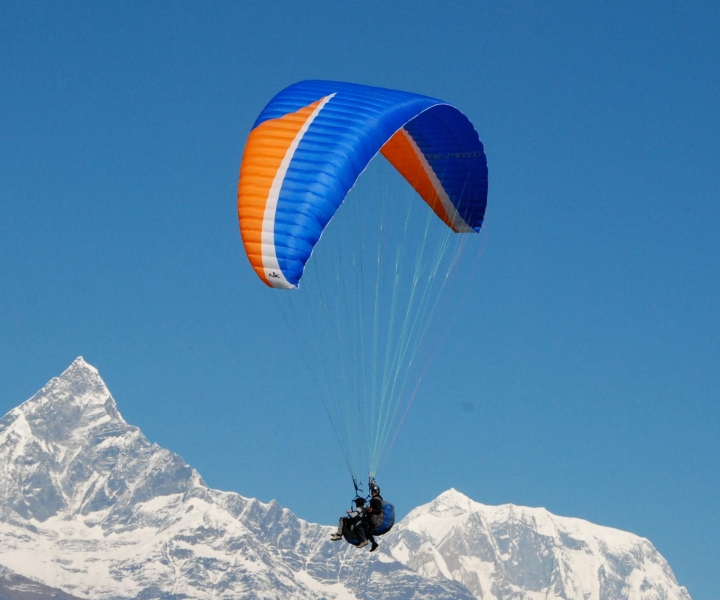 Pokhara: 30-Minute Tandem Paraglide
