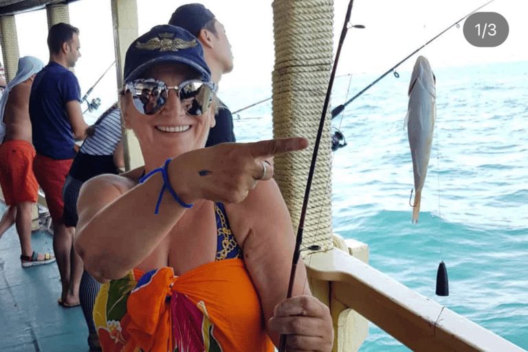 Pattaya: tour en barco por las 3 islas con actividades acuáticas y almuerzo