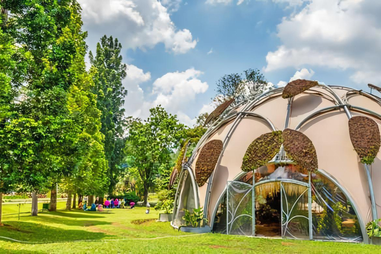 De Jacarta : Jardim Botânico, Cachoeiras, Vistas Naturais