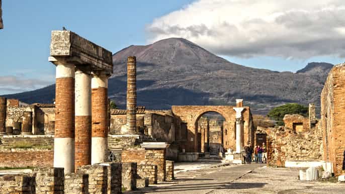 pompeii and villa of the mysteries private tour