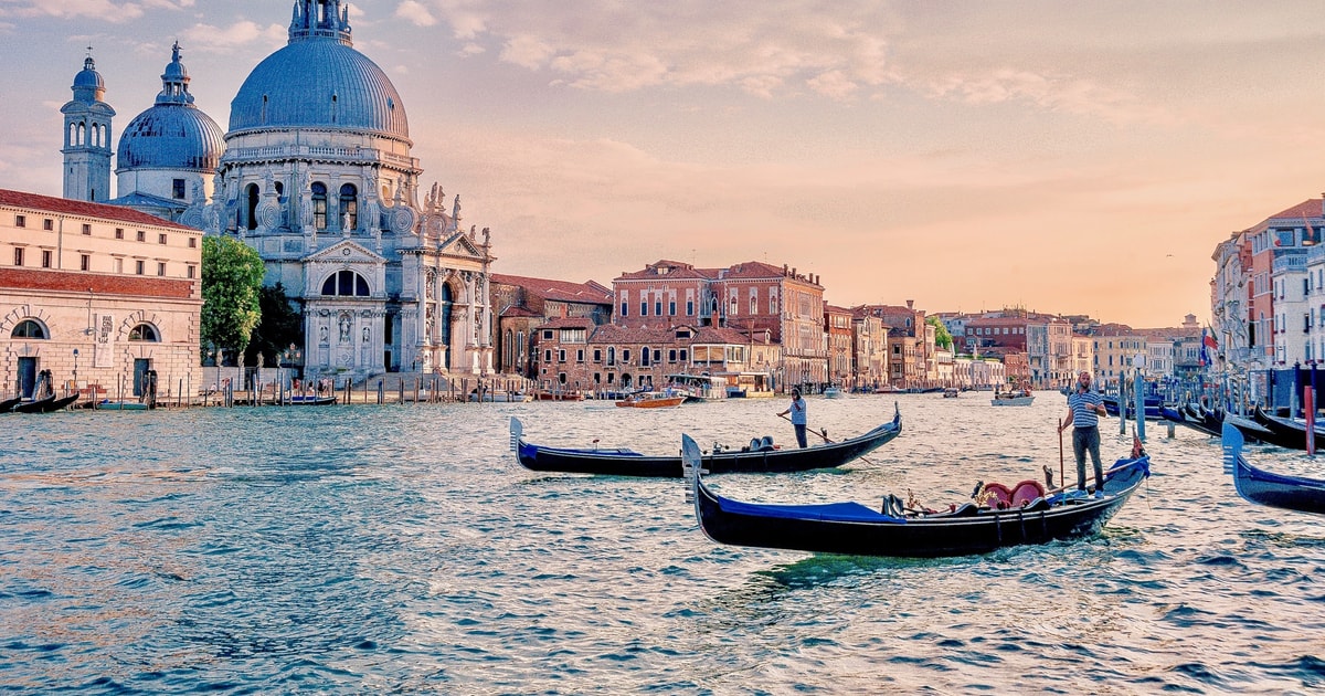 Venice: Private Walking Tour with Optional Gondola Ride | GetYourGuide