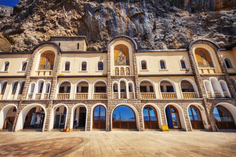 Подгорица: монастырь Острог и тур по Ниагарскому водопаду