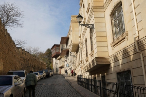 Ganztagestour durch die Stadtführung in Baku