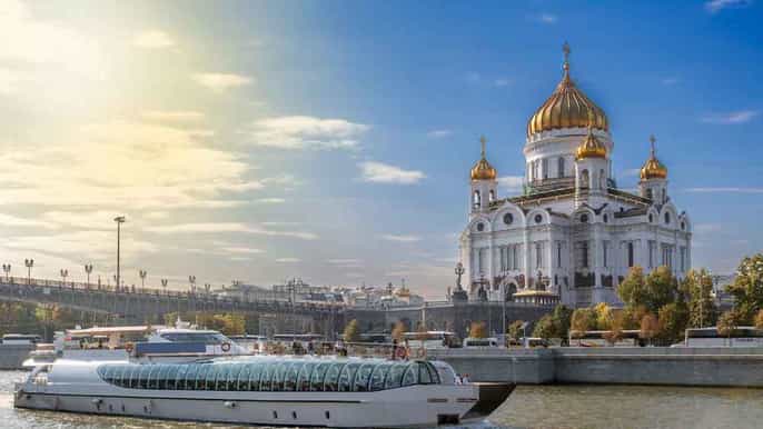 moscow 2.5hour guided boat tour with hotel pickup