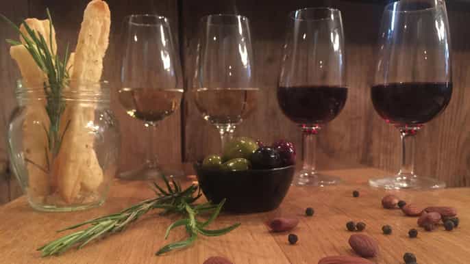 split 3.5 hours wine and food tasting with walking tour