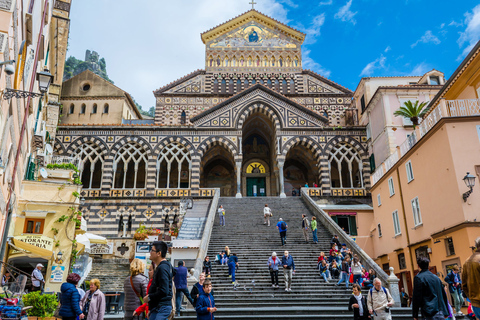 Napels: Positano, Amalfi en Ravello Tour op een luxe bus