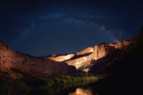 Moab: Colorado River Dinner Cruise with Music and Light Show