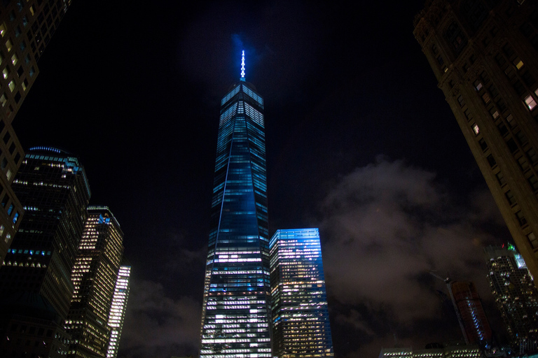 NYC: Nächtliche Sightseeing-Tour mit dem Open-Top-Bus und Live-GuideNächtliche Sightseeing-Tour im Open-Top-Bus mit Live-Guide