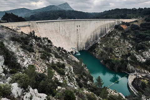 Aix-en-Provence: Hiking near Bimont Dam with Cinematic Reel