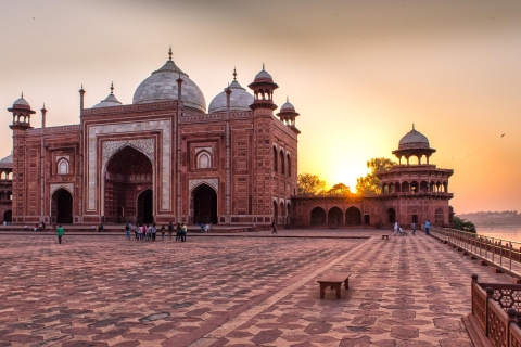 Private Sunrise Taj Mahal & Agra Fort de Jaipur en voitureVisite privée sans frais d'entrée