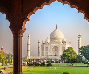 Private Sunrise Taj Mahal & Agra Fort from Jaipur by Car