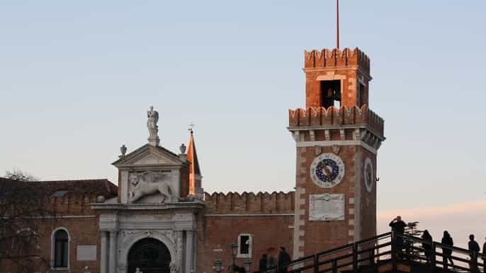 venice selfguided city discovery game