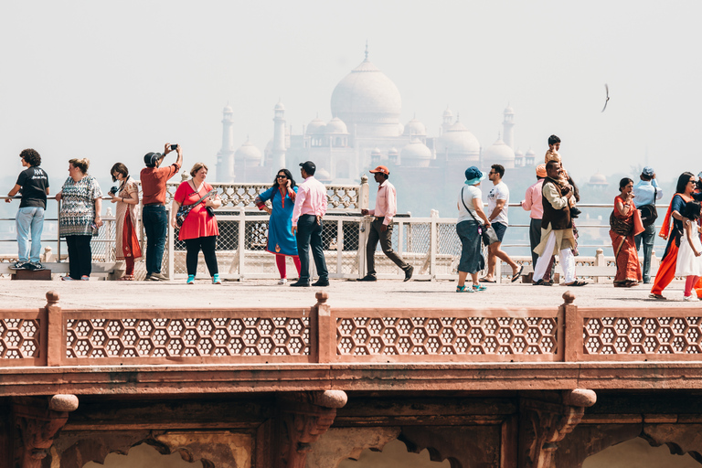 Depuis Agra : visite privée du Taj Mahal et du fort d'AgraVisite privée avec frais d'entrée