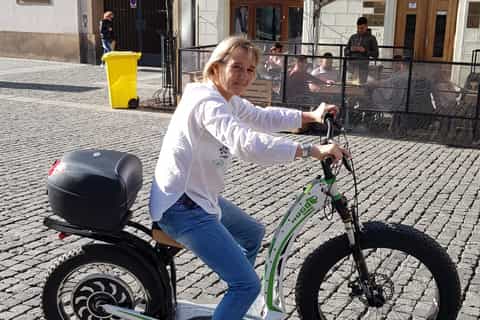 Prague E-scooter Hugo Bike Grand City Tour