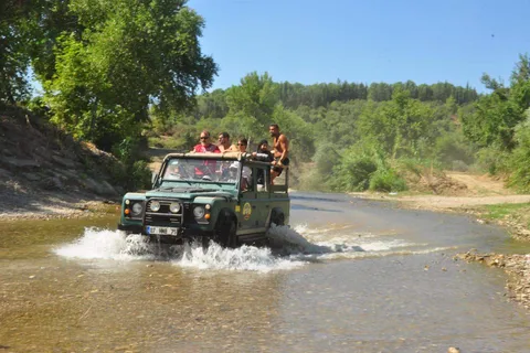 Side: Jeepsafari-eventyr med frokost ved Green Lake