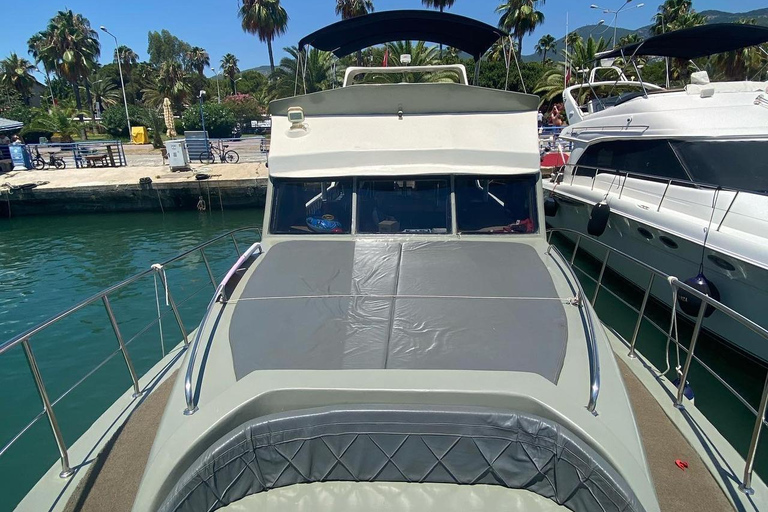 Alanya: Private Yacht Charter with Captain and Crew