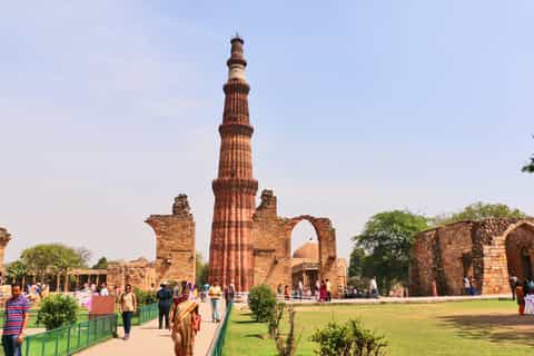Delhi: Full-Day Qutb Minar, Old and New Delhi Private Tour