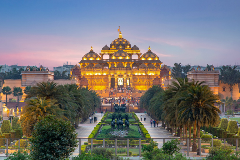 Delhi : visite guidée privée de l'ancienne et de la nouvelle ville de DelhiVisite d'une journée de l'ancienne et de la nouvelle Delhi avec billets d'entrée