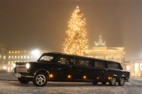 Berlin: 1,5 uur Lights Winter Tour door Trabi Limousine