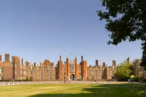 Privat tur med bil till Hampton Court Palace och Windsor Castle