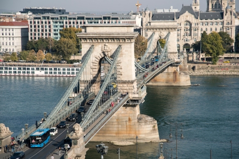 Budapest: tour de la ciudad con visita al ParlamentoTour en inglés para ciudadanos de la UE