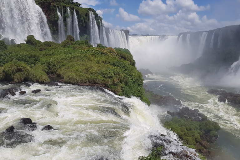 Vanuit Foz do Iguaçu: Bezoek aan de Braziliaanse watervallen en het vogelpark