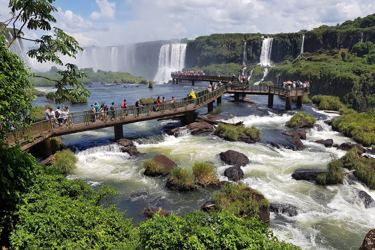 Von Foz do Iguaçu aus: Besuch der Brasilianischen Wasserfälle und des Vogelparks