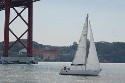 lisbon 2hour sailboat tour