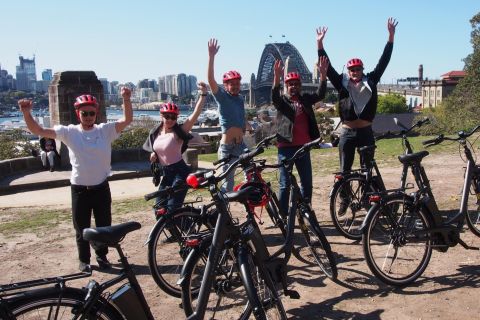 Sydney: Guided Harbour E-Bike Tour