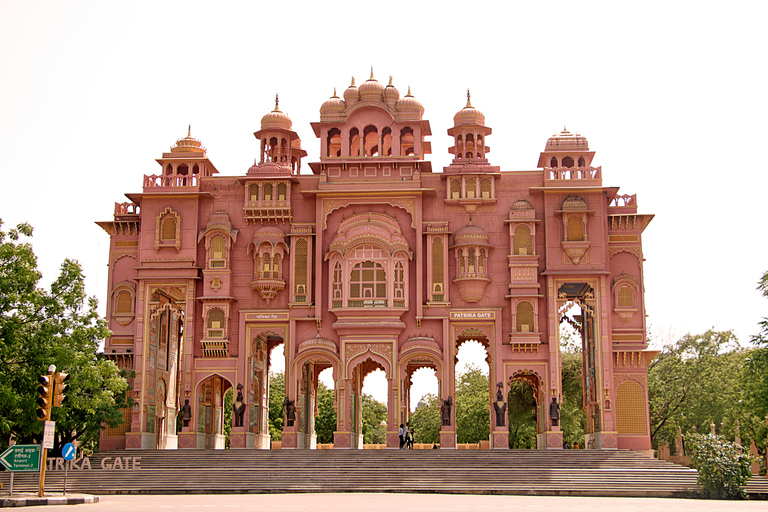 Jaipur: City Palace, Hawa Mahal &amp; Jantar Mantar Private Tour