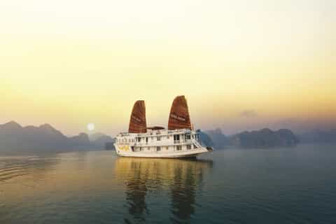 Halong Bay: 2-Day 1-Night 3-Star Rosa Cruise