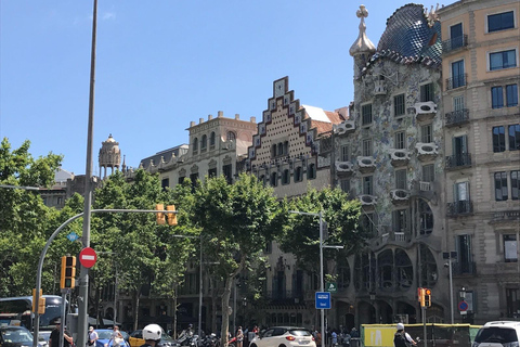 From Salou: Full Day Barcelona Panoramic Tour with Free Time From Salou: Full Day Barcelona Panoramic Tour in French