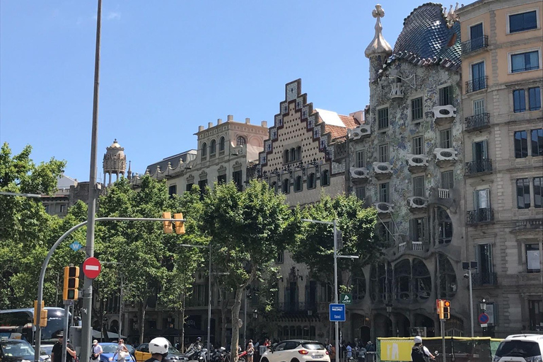 From Salou: Full Day Barcelona Panoramic Tour with Free Time From Salou: Full Day Barcelona Panoramic Tour in French