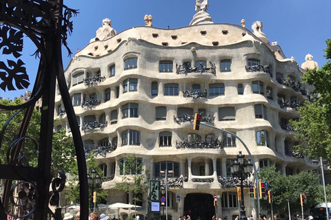 From Salou: Full Day Barcelona Panoramic Tour with Free Time From Salou: Full Day Barcelona Panoramic Tour in English