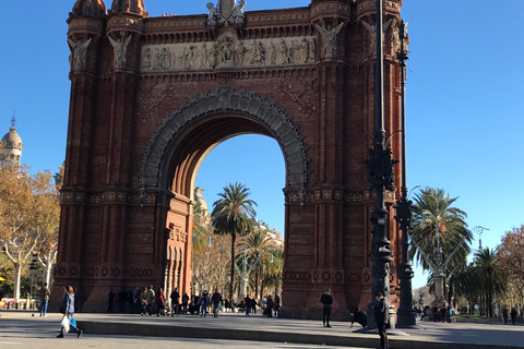 From Salou: Full Day Barcelona Panoramic Tour with Free Time From Salou: Full Day Barcelona Panoramic Tour in French