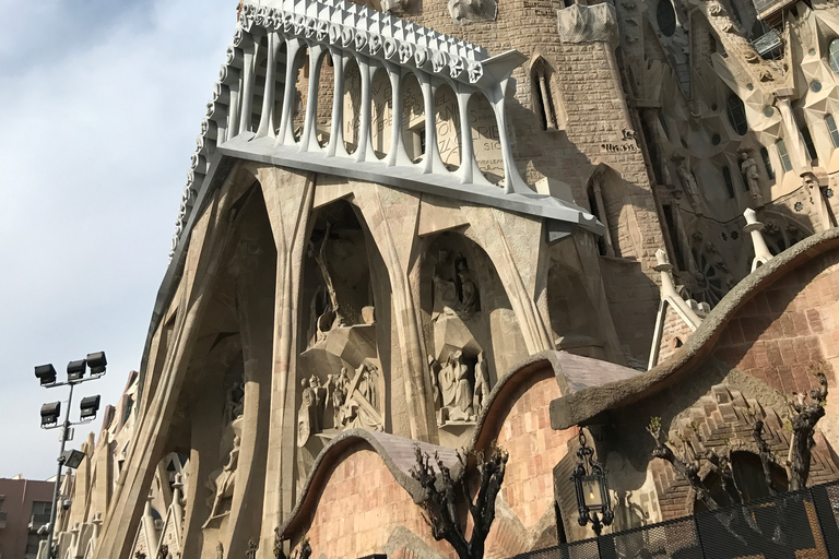 From Salou: Full Day Barcelona Panoramic Tour with Free Time From Salou: Full Day Barcelona Panoramic Tour in French