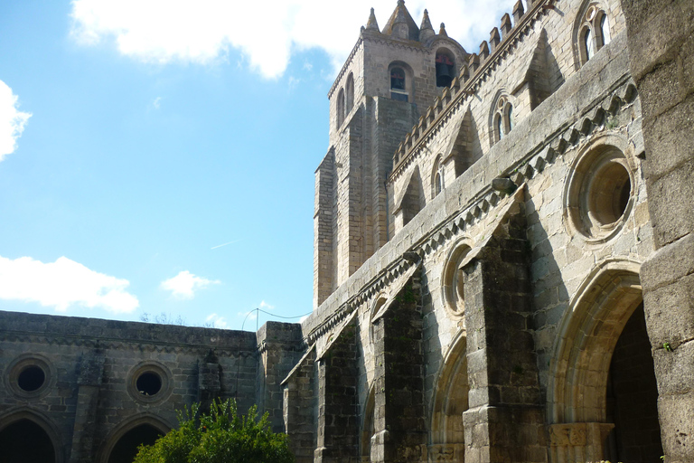 Évora and Megalithic Circuit Private Tour 10H
